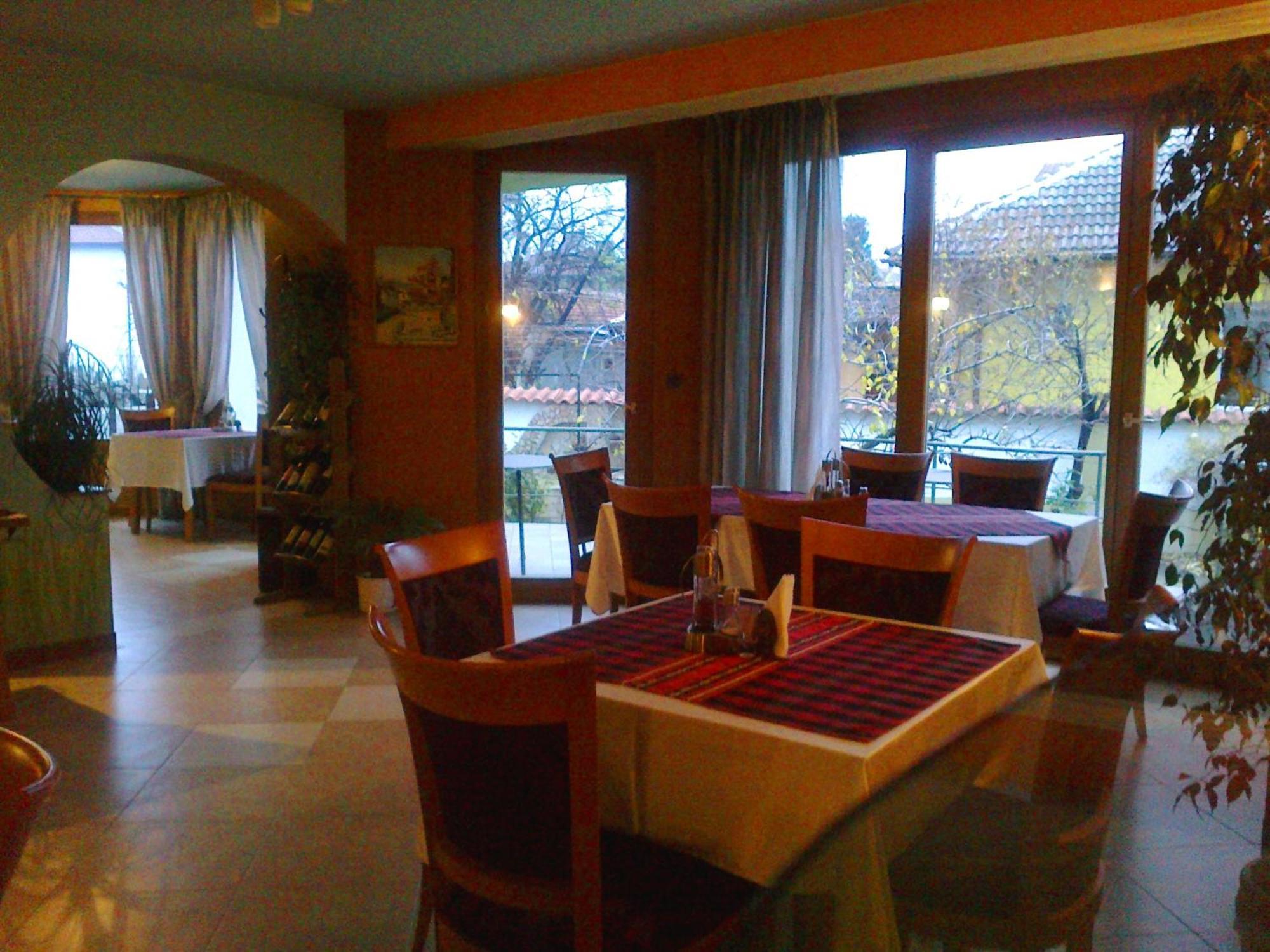 Family Hotel Sonata Samokow Zewnętrze zdjęcie