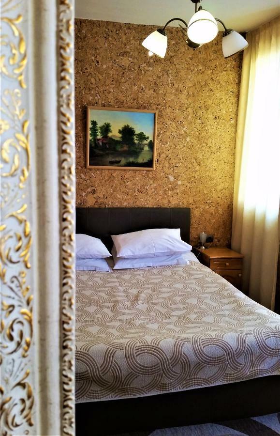 Family Hotel Sonata Samokow Zewnętrze zdjęcie